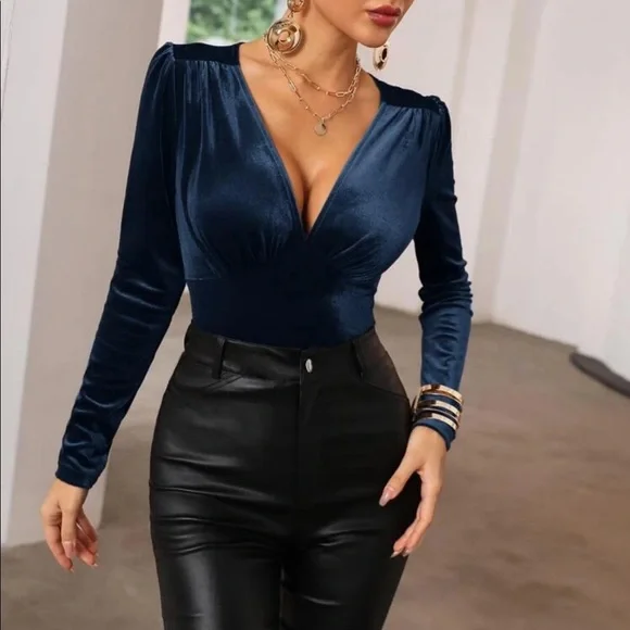 Navy blue v neck velvet top - Picture 15 of 15